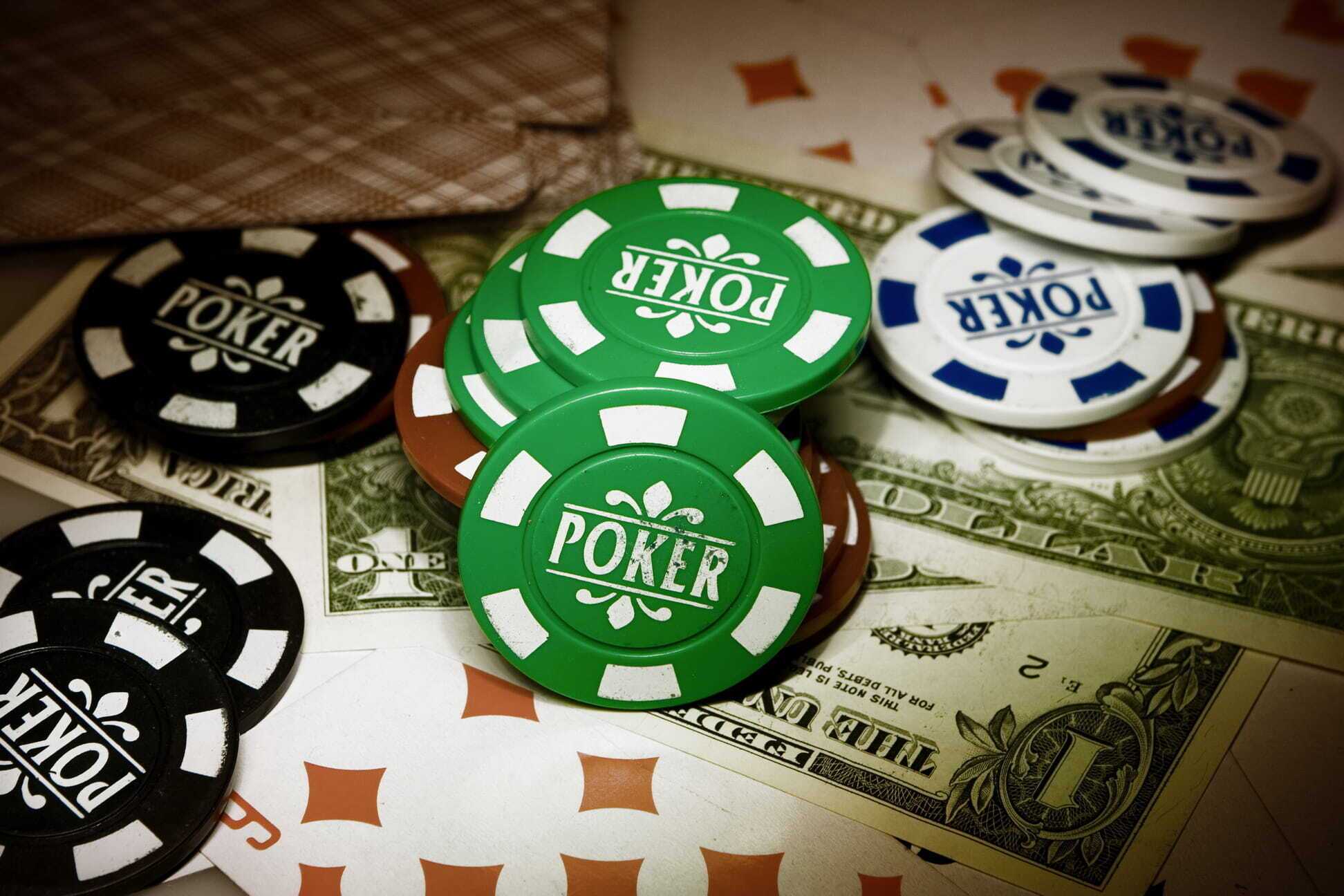 poker-chips-with-real-money-1.jpg